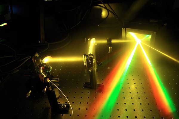 ultrafast pulsed laser